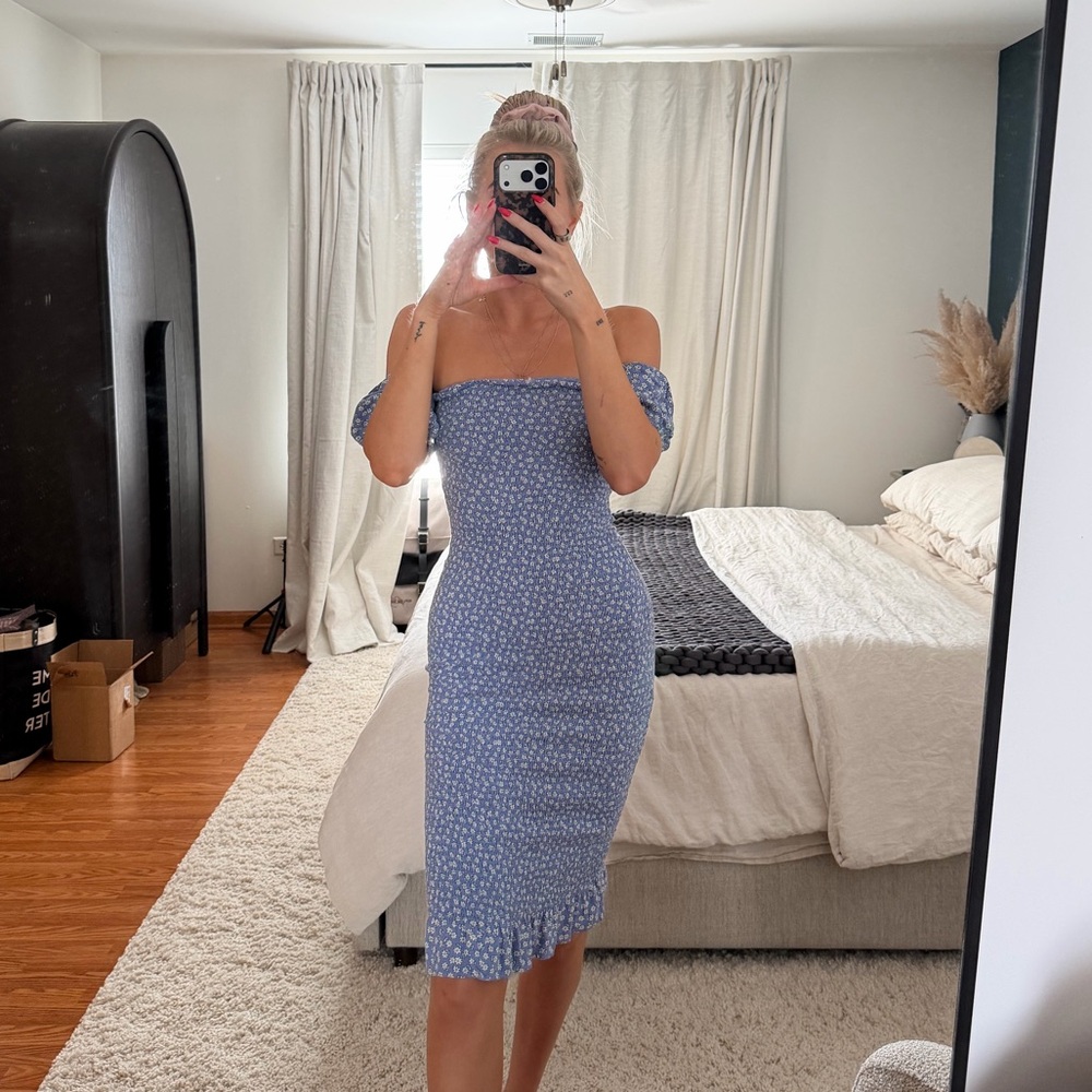 Abercrombie & Fitch Smocked Floral Midi Dress